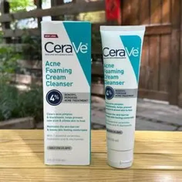 CeraVe Acne Foaming Cream Cleanser (150ml)