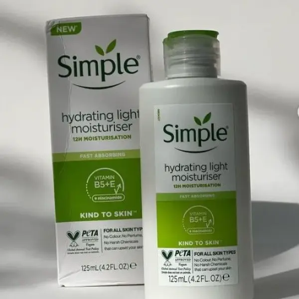 Simple  Hydrating Light Moisturiser (125ml)