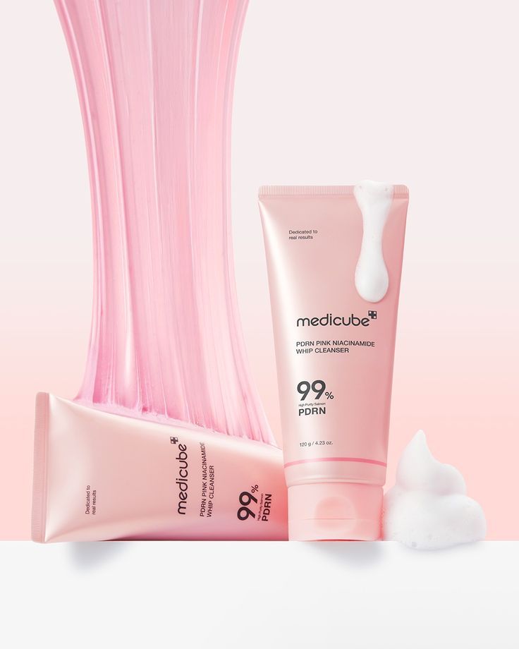 MEDICUBE PDRN PINK NIACINAMIDE WHIP CLEANSER