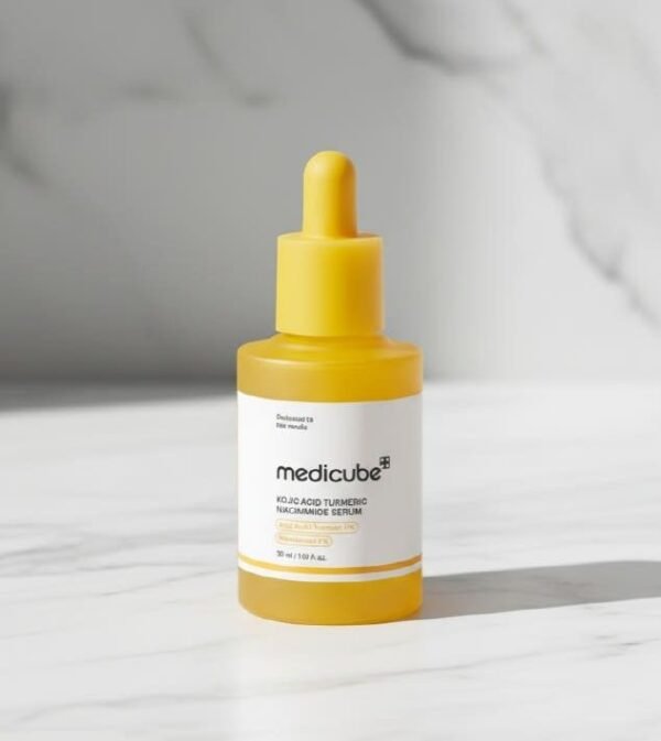 MEDICUBE KOJIC ACID TUMERIC NIACINAMIDE SERUM