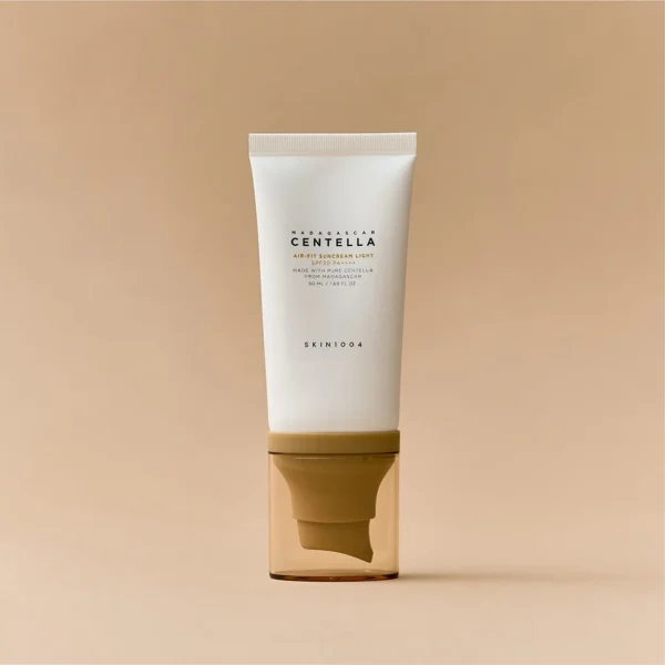 MADAGASCAR CENTELLA AIR-FIT SUNCREAM LIGHT